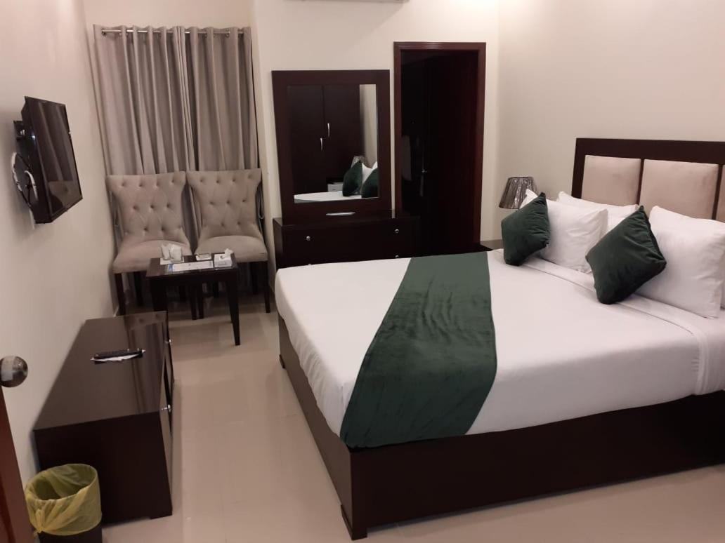 Hotel Noor Plaza ラホール エクステリア 写真